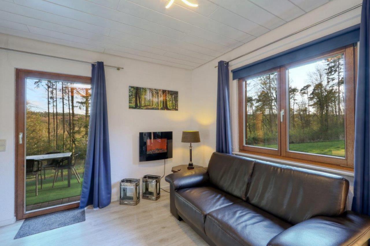 Seepark Kirchheim Ferienhaus Bei Zeta Mit Sauna Exterior foto