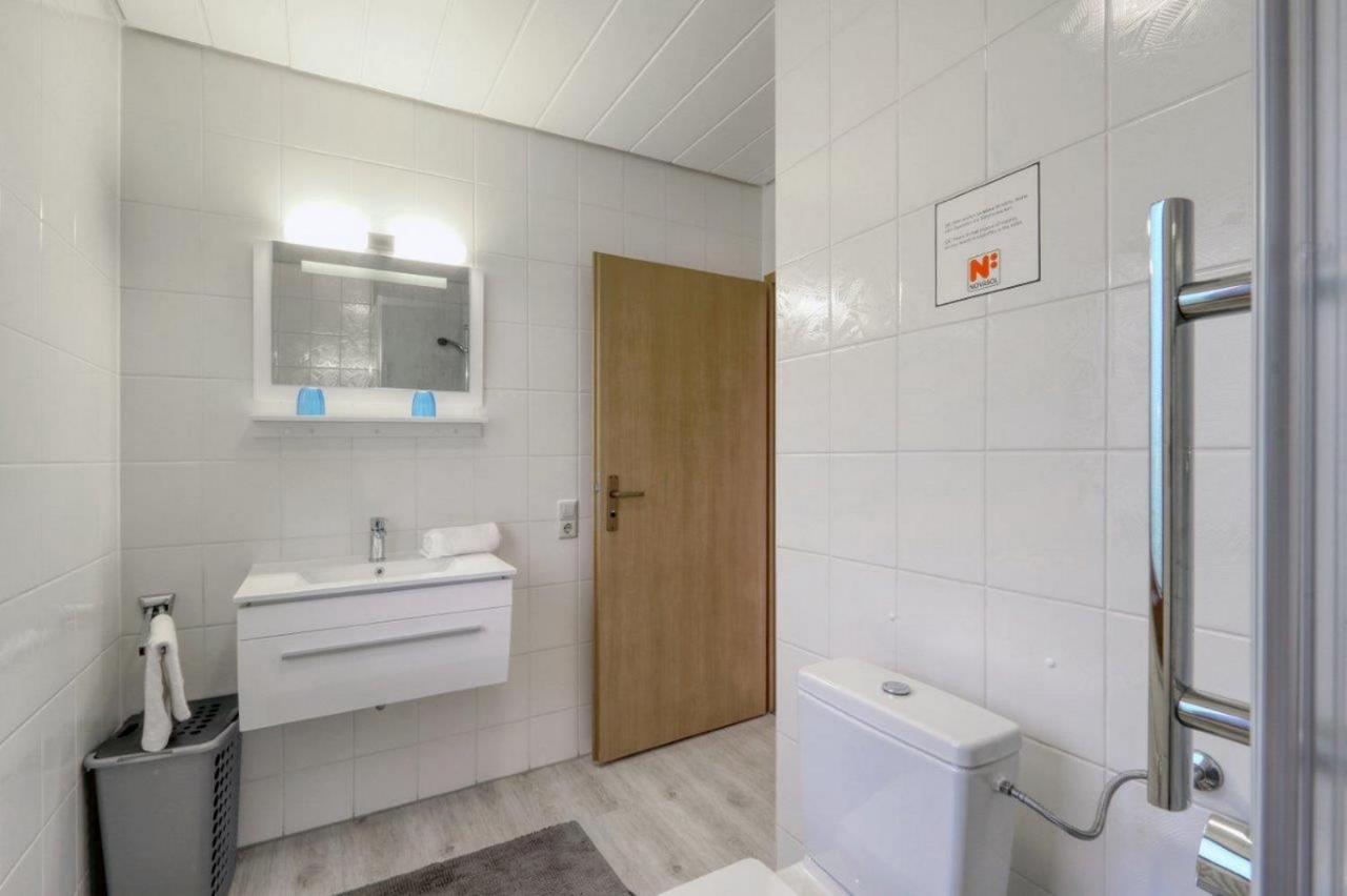 Seepark Kirchheim Ferienhaus Bei Zeta Mit Sauna Exterior foto