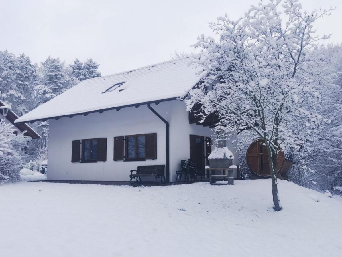 Seepark Kirchheim Ferienhaus Bei Zeta Mit Sauna Exterior foto